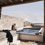 Nomad Mykonos 5* 칼라파티스