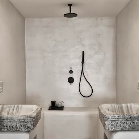 Nomad Mykonos 5*