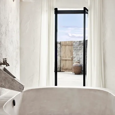 Nomad Mykonos Kalafatis