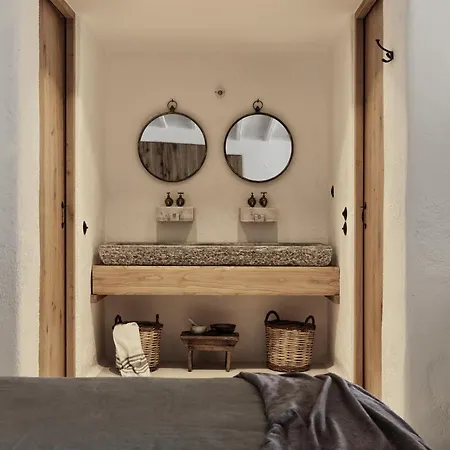 Nomad Mykonos Καλαφάτη